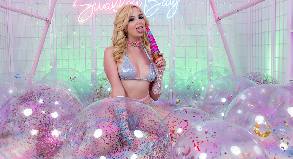 SwallowBay's Lexi: Toys, Swings in Ultra HD VR