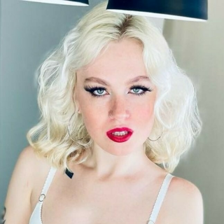 Greta Foss - Pornstar Profile on xNight